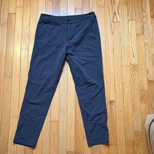 lululemon Commission Pant Slim Men’s 32 Obsidian Warpstreme Stretch
